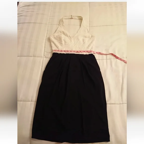 Old Money Black & White BCBG MaxAzria Halter Cocktail Dress w Pockets XS 2 Ivory - Picture 5 of 7